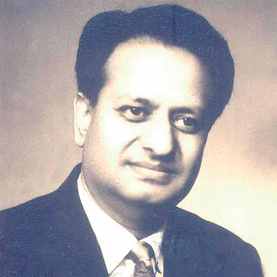 		Visionary Poet of the Millennium
An Indian poet Prophet
Seshendra Sharma
October 20th, 1927 - May 30th, 2007
http://seshendrasharma.weebly.com/
https://www.facebook.com/GunturuSeshendraSharma/
eBooks :http://kinige.com/author/Gunturu+Seshendra+Sharma
Seshendra Sharma is one of the most outstanding minds of modern Asia. He is the foremost of the Telugu poets today who has turned poetry to the gigantic strides of human history and embellished literature with the thrills and triumphs of the 20th century. A revolutionary poet who spurned the pedestrian and pedantic poetry equally, a brilliant critic and a scholar of Sanskrit, this versatile poet has breathed a new vision of modernity to his vernacular.Such minds place Telugu on the world map of intellectualism. Readers conversant with names like Paul Valery, Gauguin, and Dag Hammarskjold will have to add the name of Seshendra Sharma the writer from India to that dynasty of intellectuals. 

Rivers and poets
Are veins and arteries
Of a country.
Rivers flow like poems
For animals, for birds
And for human beings-
The dreams that rivers dream
Bear fruit in the fields
The dreams that poets dream
Bear fruit in the people-
* * * * * *
The sunshine of my thought fell on the word
And its long shadow fell upon the century
Sun was playing with the early morning flowers
Time was frightened at the sight of the martyr-
-	Seshendra Sharma
B.A: Andhra Christian College: Guntur: A.P: India
B.L  : Madras University: Madras 
Deputy Municipal Commissioner (37 Years)
Dept of Municipal Administration, Government of Andhra Pradesh
Parents: G.Subrahmanyam (Father) ,Ammayamma (Mother)
Siblings: Anasuya,Devasena (Sisters),Rajasekharam(Younger brother) 
Wife: Mrs.Janaki Sharma
Children: Vasundhara , Revathi (Daughters),
Vanamaali ,Saatyaki (Sons)

 Seshendra Sharma better known as Seshendra is 
a colossus of Modern Indian poetry. 
His literature is a unique blend of the best of poetry and poetics.
Diversity and depth of his literary interests and his works 
are perhaps hitherto unknown in Indian literature.
From poetry to poetics, from Mantra Sastra to Marxist Politics his writings bear an unnerving pprint of his rare genius.
His scholar ship and command over Sanskrit , English and Telugu Languages has facilitated his emergence  as a towering personality of  comparative literature in the 20th century world literature. 
   T.S.Eliot ,ArchbaldMacleish and Seshendra Sharma are trinity of world poetry and Poetics.
His sense of dedication to the genre of art he chooses to express himself and 
the determination to reach the depths of subject he undertakes to explore 
place him in the galaxy of world poets / world intellectuals.
Seshendra’seBooks :http://kinige.com/author/Gunturu+Seshendra+Sharma
Seshendra Sharma’s Writings Copyright © Saatyaki S/o Seshendra Sharma
Contact :saatyaki@gmail.com+919441070985+917702964402
                     ------------------------
GunturuSeshendraSarma: an extraordinary poet-scholar 
One of the ironies in literature is that
he came to be known more as a critic than a poet

HYDERABAD: An era of scholastic excellence and poetic grandeur has come to an end in the passing away of GunturuSeshendraSarma, one of the foremost poets and critics in Telugu literature. His mastery over western literature and Indian `AlankaraSastra' gave his works a stunning imagery, unparalleled in modern Indian works. One of the ironies in literature is that he came to be known more as a critic than a poet. The Central SahityaAkademi award was conferred on him for his work `KaalaRekha' and not for his poetic excellence. The genius in him made him explore `Kundalini Yoga' in his treatise on Ramayana in `Shodasi' convincingly. His intellectual quest further made him probe `NaishadhaKaavya' in the backdrop of `LalitaSahasraNaamavali', `SoundaryaLahari' and `Kama Kala Vilasam' in `SwarnaHamsa', Seshendra saw the entire universe as a storehouse of images and signs to which imagination was to make value-addition. Like Stephene Mallarme who was considered a prophet of symbolism in French literature, SeshendraSarma too believed that art alone would survive in the universe along with poetry. He believed that the main vocation of human beings was to be artists and poets. His `Kavisena Manifesto' gave a new direction to modern criticism making it a landmark work in poetics. Telugus would rue the intellectual impoverishment they suffered in maintaining a `distance' from him. Seshendra could have given us more, but we did not deserve it! The denial of the Jnanpeeth Award to him proves it
                          The Hindu
India's National Newspaper 
Friday, Jun 01, 2007





Who Are The Legal Heirs of Seshendra Sharma ?
------------------
The literary world is aware that my father Gunturu Seshendra Sharma, eminent poet, litterateur and scholar-critic, died on 30th may 2007. Ever since he expired, there has been no mention of his parents, family members and other personal details in the news and in the articles about him. Not only this, fictional lies are being spread and using money power one shady lady is being propagated as his wife and so on. This has been causing me, as his son, a great mental agony. That is why, through this article, I am revealing certain fundamental truths to the literary field of this country and the civilized society. I appeal to your conscience to uphold truth, justice and values of our composite culture.
 
Seshendra Sharma's family members are: Parents: Subrahmanyam Sharma, Ammaayamma- Wife: Janaki Daughters: Vasundhara, Revathi, Sons: Vanamali, Saatyaki. Only these two are legal heirs of Seshendra Sharma, socially and morally too.
 
Street Play and Circus: In 1972, away from the civilized society, without the knowledge of parents and near and dear, in a far flung village called Halebeed in Karnataka a circus, a street play was staged. Let me make it clear that even after this street play my father did not divorce my mother Mrs.G.Janaki legally. He never had even a faint intention of committing such an uncivilized act. On the contrary, in all crucial Government documents he nominated my mother as his legal heir from time to time. During his long career as Municipal Commissioner with The Government of Andhra Pradesh, he retired 3 times. His first retirement came in 1975 by way of compulsory retirement for his anti establishment writings during Mrs. Gandhi's' emergency. His second retirement came in 1983 when the then new chief minister N.T. Rama Rao's government reduced the age of service from 58 to 55 years. The third and final retirement in the year 1985 on attaining 58 years of age. On all these occasions, in all the government documents, my father Seshendra Sharma nominated my mother Mrs. Janaki as his legal heir. This is precisely why the self contradictory 'second marriage' is a circus enacted away from the society and Law does not recognize this type of street plays as marriage.
 
Lakshmi Parvathi in literature
 
N.T. Rama Rao, actor turned politician married Ms. Lakshimi Parvathi in 1994 and subsequently in January 1995 he came to power for the second time. She used to act as an extra constitutional power and run the matters of government and the party. She developed her own coterie of cohorts and started dominating the party. After NTR was toppled by his own son- in-law, most of them parted ways with her. And the remaining touts left her for good the day NTR breathed his last. Ms.Indira Dhanrajgir has been playing the same role in Telugu literature over a period of more than 3 decades. In the guise of literature she developed her own coterie of lumpens with extra literary and money mongering elements - Tangirala Subba Rao, Velichala Kondala RAo(Editor:Jayanthi) Cheekolu Sundarayya(A.G.'s Office, Hyderabad et al).
 
There are a couple[ of dissimilarities between these two instances. After the demise of NTR, L.P's coterie of cohorts disappeared once and for all. Whereas, in Indira Dhanrajgir's case new lumpens are entering the field with the passage of time. Squandering her late father's wealth, she is roping in new touts. Since NTR's wife Basava Tarakam passed away in 1984 and since he was old and sick NTR's marriage with LP has ethical basis and is legal completely. Whereas I.D's is neither ethical nor legal. Hence it is a street play. This is the reason why after my father's death she has been spending money on a larger scale and indulging in false publicity and propaganda. Bh. Krishna Murthy, Sadasiva Sharma (The then Editor of Andhra Prabha:Telugu Daily, presently with Hindi Milap) Chandrasekhara Rao(Telugu lecturer: Methodist Degree College) etc. are indulging in all sorts of heinous acts to prop up I.D as my father's wife.
 
My father passed away on 30 May 2007. When our family was in grief and I was performing the 11 day ritual as per my mother's wish, the above mentioned Sadasiva Sharma went to Municipal Office on 4th June, created ruckus, played havoc telling them that he is from the Prime Minister's Office , мейд some 'senior officials' make phone calls to the officials concerned and got my father's death certificate forcibly issued. When the entire family was mourning the death of the family head, a stranger and a lumpen S.S -Why did he collect my father's death certificate forcibly from the municipal authorities? Whom did he collect it for?
 
THREE NAMES OF THE SAME PERSON IN 3 DECADES
 
This is perhaps for the first time that the name of a lady appears in 3 forms at a time. Perhaps in 1970, in my father's collection of poems"PAKSHULU her name appeared As Rajkumari Indira Devi Dhanrajgir. In 2006 she published a fake version of Kamaostav(Rewritten by a muffian Called Chandrasekhara Rao) . In this book her name appears as R.I.D.D. Prior to 1970 in Maqdoom Mohiuddeen's(Renowned Urdu Poet) anthology of poetry 'Bisath -E-Raks', in Urdu as well as Hindi , at the end of two poems her name appears as Kumari Indira Dhanrajgir. On 15th June 2007 A.P state cultural affairs department and Telugu University jointly held my father's memorial meeting. I.D hijacked this meeting by issuing her own commercial advertisements in English and Telugu dailies. In these advertisements her name appeared as Smt. Indira Devi Seshendra Sharma and again in the commercial public notices мейд by her in the month of November 2007her name appeared as Rajkumari devi etc. Why does her name appear in different forms on different occasions? Will I.D explain? Will Sadasiva Sharma clarify, who forcibly took my father's death certificate after four days of his death? Or will Bh.Krishna Murthy clarify?
 
If I.D has even an iota of regard, respect for or faith in love, or relation, the institution of marriage, immediately after'Halebeed Circus', she would have used my father's family sir name and her name would have appeared as Gunturu Indira. Since she was conscious of her goal during all times and conditions she did not take such a hasty and mindless step of change of her name.
 
WHERE DOES THE REAL SECRET LIE? Her life is totally illegal, anti-social and immoral. I.D's father performed her marriage with SRikishenSeth, Nephew of the then Prime minister to Nizam, Maharaja Kishen pershad in 1945. On the day of marriage itself I.D beat SrikeshenSeth up and ran away from him. She did not stop at that. She propagated among his friends and relatives and near and dear that he was not enough of a man and unfit for conjugal/ marital life. She filed a divorce case against him and dragged it till 1969/70. Lion's share of her husband's life got evaporated and was sapped completely by then. His parents used to approach I.D's father and plead with him to prevail upon his daughter, put sense into her head and see that she either lives with their son or dissolves the marriage legally so that they can remarry off their son. But I.D did not heed. Raja Dhanrajgir after getting disgusted with her nasty activities stipulated a mandatory condition in his will. He stated that I.D would be entitled to get a share of his property only if she is married.
 
This is the reason why ID who has no respect for the institution of marriage or regard or desire for marital life , in the guise of love and love poetry inflicted indelible blemish on the institution of marriage which is unprecedented in the literary history of the world. After my father's death she has been indulging in more rigorous false publicity along with her coterie of touts.
 
KAMOSTAV:STORY OF ID'S SOUL:
 
With this novel Kamostav, father's literary life came to an end for good. He did not produce literary works worth mentioning in his later phase of life. During those days he asked for my opinion on that novel. I told him clearly that it lacks the form and content of a novel- it does not have a story line, plot, sequences, characters and eventually a message which every novel gives. Hence it is a trash. Several people went to court and got its publication in a weekly stopped. ID got this very trash rewritten completely by Chandrasekhara Rao and printed it. This kind of heinous development has never taken place in the recorded history of Telugu literature till date. A writing which brought disrepute to my father in the literary field and isolated him in the society, why did she get it rewritten by somebody and publish it claiming copyright to be hers? What is her motive? What is her aim? That is why Kamotsav is ID's biography, story of her inner soul.
 
SESHENDRA'S COPYRIGHTS:
 
My father gifted away copyrights of his entire works along with their translations to me by way of birth day gift to me on 2.12.1989. Since then I have published several of his works during his lifetime itself. Kamostav, the version that is secretly мейд available is the dirty work of cheapsters and lumpens under the leadership of ID. It is much worse than violation of copyrights. That is the reason why I have been reluctant to take action so far. If she and her debased henchmen try to violate copyrights of my father's works bequeathed to me, I shall take exemplary legal action against them.
 
ID мейд 2 public notices to the effect that my father cancelled all his earlier transfer of copyrights and retransferred all his rights to her. This is a palace intrigue in the modern era in our civilized society.
 
WHAT DOES LAW SAY ABOUT COPYRIGHTS?
 
An author can transfer copyrights of his works to any one as per her/his wish. But the Copyrights Act 1957 and the Supreme Court in its various judgments has clearly stipulated a procedure to revoke earlier assignment and transferring of copyrights to somebody else subsequently. The author has to issue a notice to the 1st assignee, giving 6 months time for reply. Depending on the reply the author can take his next step. Where as in my father's copyrights matter he did not even inform me orally of any such cancellation. ID claims that she has a typed document of transfer of copyrights signed by my father on 5.1.2006. Between 5.1.2006 and 30.5.2007, leave alone issuing a notice, he did not even inform me orally.
 
My father who assigned copyrights to me in his own handwriting, when he was relatively young and physically fit did not require to cancel the 1st assignment when he was totally dilapidated, almost bedridden and was counting his days. Another important aspect of the matter is that I have printed the Xerox of my father's document in his own works as early as 1995 and have been doing so from time to time during his life time. Where as ID claims to possess a document after my father's death and she has not мейд it public so far. ID tried to get my father's complete works published in different languages by Telugu University (Hyderabad: A.P: India) by paying them Rs. 6 Lakhs. I approached Telugu University and apprised them of facts. On the advice of legal experts, they stopped this project and returned ID's money to her. It is an incontrovertible fact that ID's document is a forged and fraudulent document which does not stand scrutiny before law. Court shall certainly award her exemplary punishment. In all societies and times literature has been social wealth/public property from time immemorial. It should not be used as a mask to grab share of parental property illegally and unethically. I am committed to this cause/ ideal and appeal to the civilized society to strengthen my hands in this endeavor. ID's younger brother Sri Mahendra Pratapgir is the lone legal heir apparent of that family and keeping him in dark, she is squandering her father's wealth in Telugu literature for her nasty propaganda.
 
FATHER PASSED AWAY:
 
In 1997 when he suffered the 1st heart attack he was half-dead. Dr.Sudhakar Reddy, cardiologist of Mediciti Hospitals (Native of Warangal.A.P) performed angiogram and diagnosed that he had blocks in arteries and one valve was damaged completely. He advised open heart surgery. But ID averted it and got angioplasty performed. His health declined rapidly since then and was leading the life of virtually an invalid till he breathed his last. He suffered inexplicable mental and physical torture for about a decade. During the last leg of his journey he was isolated from his family completely. He was deserted by one and all in the literary field. When his younger brother passed away, his younger sister passed away he did not visit his ancestral home in his village and call on those families. He became target of jealousy and animosity in the society. He became a victim of false impression with the society that he was an aristocrat and rolling in luxuries. Whereas, he was deprived of even his native vegetarian food for decades together. As a silent and helpless witness to these painful happenings, I was subject to untold mental agony.
 
In the later half of March 2007 on one of my visits to him, I was aghast at his condition. His entire body was swollen. His appearance was like that of a stuffed gunny bag. I told him to get hospitalized. I told ID to rush him to a hospital. But of no avail. On 30th may 2007 at about 11 pm I got a phone call from her" Come soon/Serious" she said. As I entered at 11.15 pm "Go inside/he is no more' she said.
 
* * One day when swarms of lamps vanish, in the light of a lonely lamp I ask the dumb pillars "Can't you liberate me from the disgust of this existence? I ask those stand still forest flame trees
which blossom flowers at that very place year after year
 
"can't you rescue me?
 
I ask those high roof tops and this Venetian furniture
 
which every one feels are greater than me, "can't you rescue me from the disgust of this existence?" All these answer in a melancholic voice "We have been languishing since more than 100 years watching the same unchanging scenes we are older prisoners than you are" (Janavamsham: Telugu: Seshendra: Page 80-81:1993: Translated by me)
 
My father's first biography (in Hindi) titled "Rashtrendu Seshendra: Ashesh Aayaam" by Dr.Vishranth Vasishth appeared in 1994. Touching upon these very sensitive aspects of my father's life he commented in that book"SONE KE PINJRE ME PANCHCHI" (A bird in a golden cage). Alarmed and agonized by his rapidly declining health, as early as June 2002, in order to bring pressure on ID, I gave a 2 cassettes long interview to Vijayaviharam of Janaharsha group. Later on when I enquired about that interview they said that in the raids conducted on their premises, they got destroyed.
 
I wanted to rescue my father and bring him back home when he was in good health. Alas! At last, I took him to the burial ground, laid him on the funeral pyre and consigned him to flames and returned home all alone.
 
G.Satyaki S/o Late.G.Seshendra Sharma
Hyderabad.A.P.INDIA
saatyaki@gmail.com , 
+91 94410 70985 , 7702964402
---------------

Pardon Me Father!
 
I could not rescue him from the clutches of that nymphomaniac and vampire. There may be an exception or two but an average Indian woman desires from the depths of her soul that her husband should live long and she should pass away before him. She performs prayers and fasts on auspicious days for this purpose. She in spite of being 3years elder to him did away with my father in a planned and premeditated manner and I was a silent and helpless witness to it. He suffered 1st Heart attack in November 1997. Cardiologists performed angiogram and advised open heart surgery. Because there were blocks in vessels and one valve was damaged. But she successfully thwarted it and without my knowledge or informing any one got angioplasty done in Mediciti (Hyderabad: AP; India) her plan was to do away with him and live long, and establish herself as his wife through his books. He was succumbing to her blackmail. My overwhelming hunch is that she was threatening him with social insult and humiliation if he parts ways with her.
 
Between 1997-2007, she played football with his body. He used to be hospitalized every now and then with swollen body and heart pain. Because of damaged valve pumping was impaired and water used to accumulate in the system. Every time I used to force her to hospitalize him. He used be in ICCU for a couple of days and recover marginally. After each visit to hospital he was getting debilitated gradually. He was put on wheel chair. He was virtually under house arrest. He was not allowed to speak to friends and family members. Visitors were kept away. He was taking Lasix (Tablet: is a diuretic that is used to treat fluid accumulation, caused by heart failure, cirrhosis, chronic kidney failure, and nephrotic syndrome.) to flush out water accumulated in his body. This creates a painful dilemma in me whether my interference in his health matters was just. As his son it was my moral duty to protect him. But I sometimes feel if I were not to interfere she would have put him to death long ago and thus he would have escaped from physical and mental torture quite early.
 
Towards perhaps end of the month of March she withdrew medication. He got swollen suddenly and that condition continued till the last day i.e. 30th may 2007. Each time I visited I used to tell that witch to take him to hospital. But after a couple of visits I got convinced that she made up her mind this time to do away with him. I requested a bastard who was feigning to be a friend of mine, who incidentally happens to be a legal luminary of this region to send a doctor friend to that place and ascertain the exact condition of his health. But of no avail.
 
I kept on telling him to come out of that place and lead a normal and healthy life. Her blackmail gained an upper hand and I lost in my efforts to restore health to him and bring him back to civilized society. O God pardon me for not being able to outmanoeuvre her machinations. Pardon me father.
 
