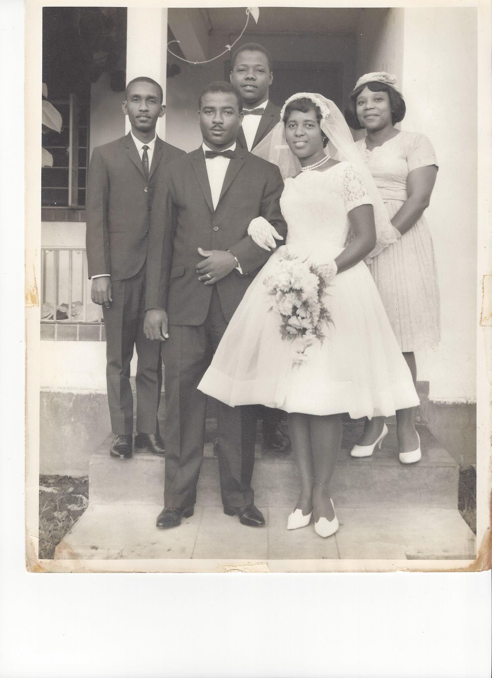 Gloria's wedding (Glen's sister)