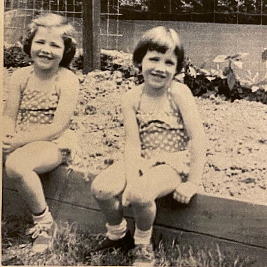 Mary Ann and her sister Alma, 5/6 years old