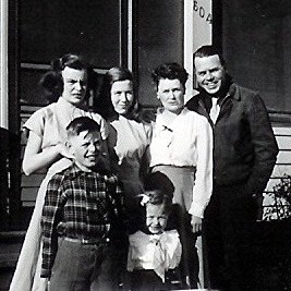 The Jacobson clan - Janice, Jeanette, Ruth, Perry, Perry & RuthAnne