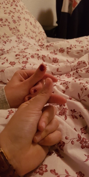Ma chère Alessia Cerci , J'espère que là où tu es , la vie est meilleure pour toi et que tu t'y trouve en paix . Je ne sais pas ce qu'il y a la haut mais j'espère de tous mon coeur que l'on t'apporte tout le bonheur et la joie que tu mérites et que tu n'as jamais eu ici à nos côtés. ~Repose en paix et nous te souhaitons un merveilleux voyage, petit ange~