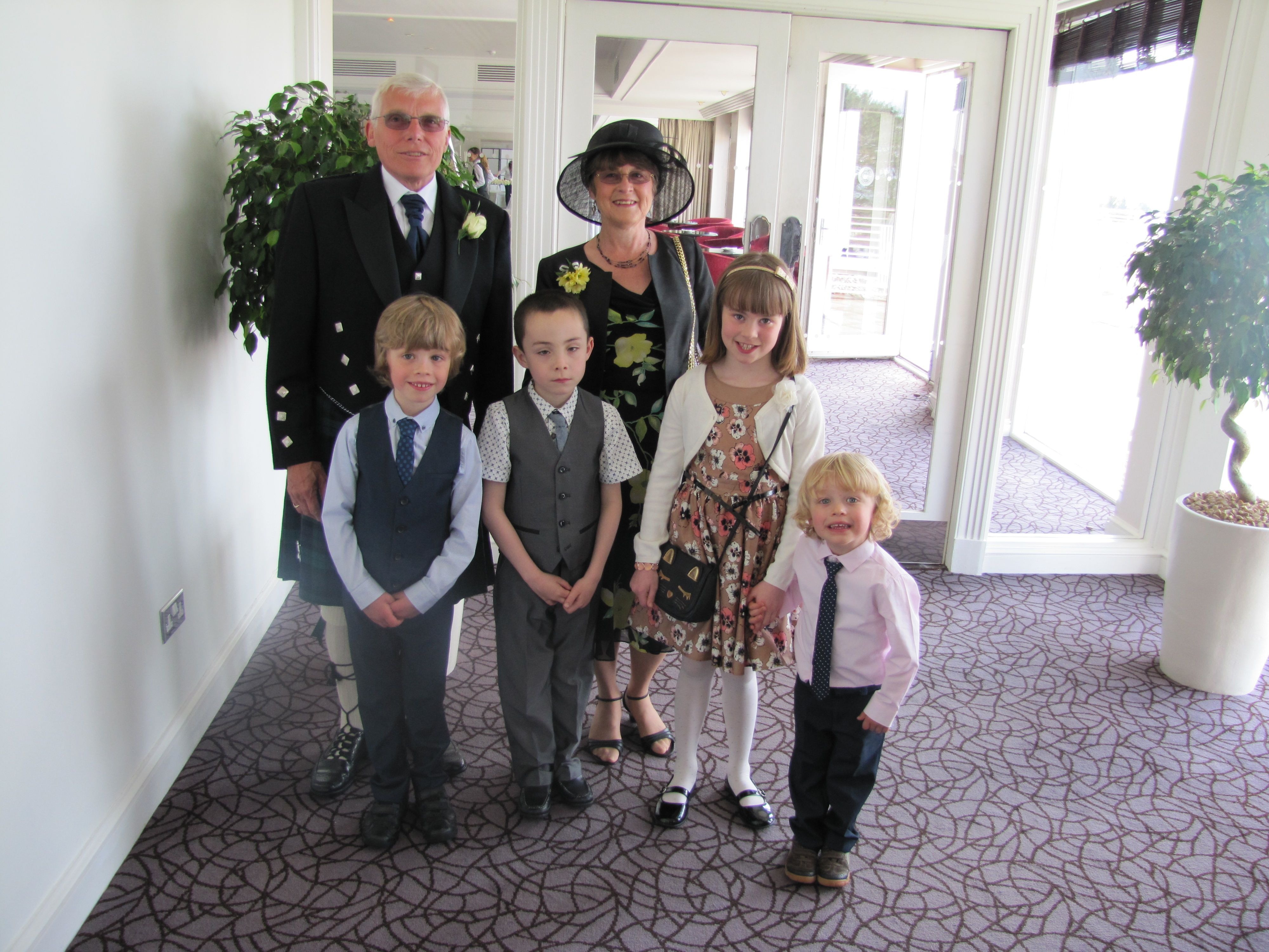 26/04/2014
Scotland(Turnbury Golf Course)
Rebecca & Stuart's wedding
Granddad Tony+Granny Rosemary+Harry+Rian+Tori+Archie