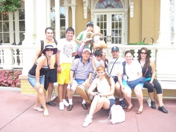 Momentos inolvidables, llenos de risas, mi tío kike manejó la camioneta, y nos llevaba a todos lados❤️, nunca hubo uno “no” de su parte