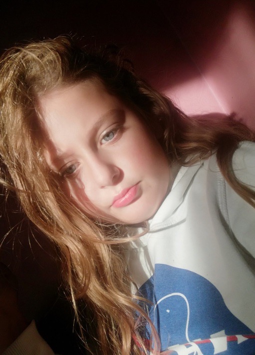 Ce qui nous fait l'harcèlement imaginez-vous dans la dans sa peau vraiment c'est un petit ange parti trop tôt je suis désolé pour ta famille je suis désolé à moi-même j'ai mal pour elle voilà si vous êtes cause de harcèlement parlez-en je vous dis