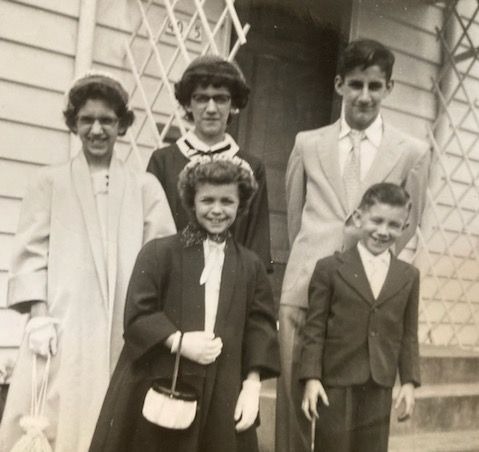 Jean Ann with her brothers and sisters