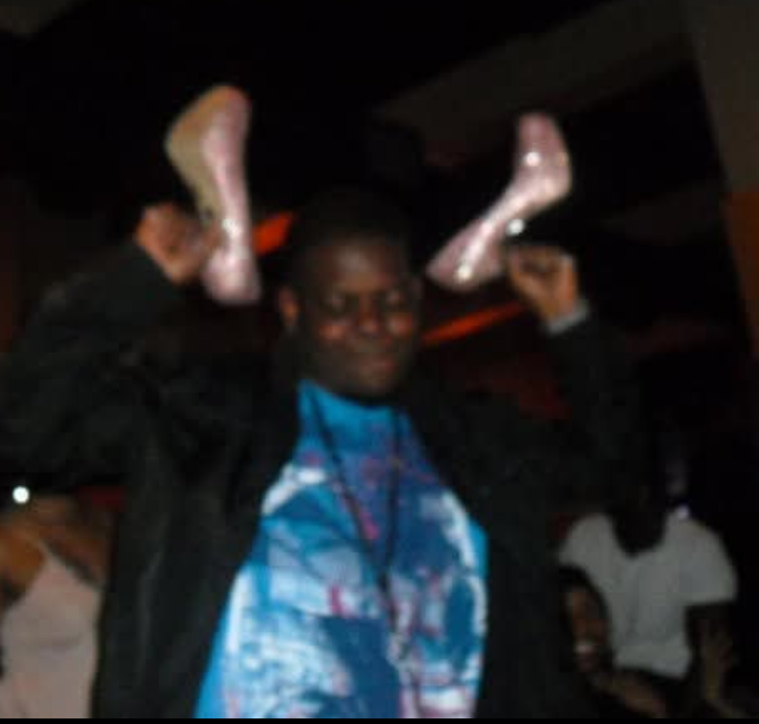 You just had to be there....
Young Tito was ALWAYS the life of the party! It didn't matter whose party it was, my man was gonna put on a show!
Rest well King! βπΎ