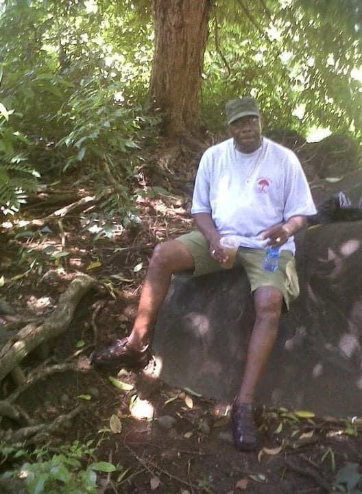 Daddy in Grenada - Family River Lime