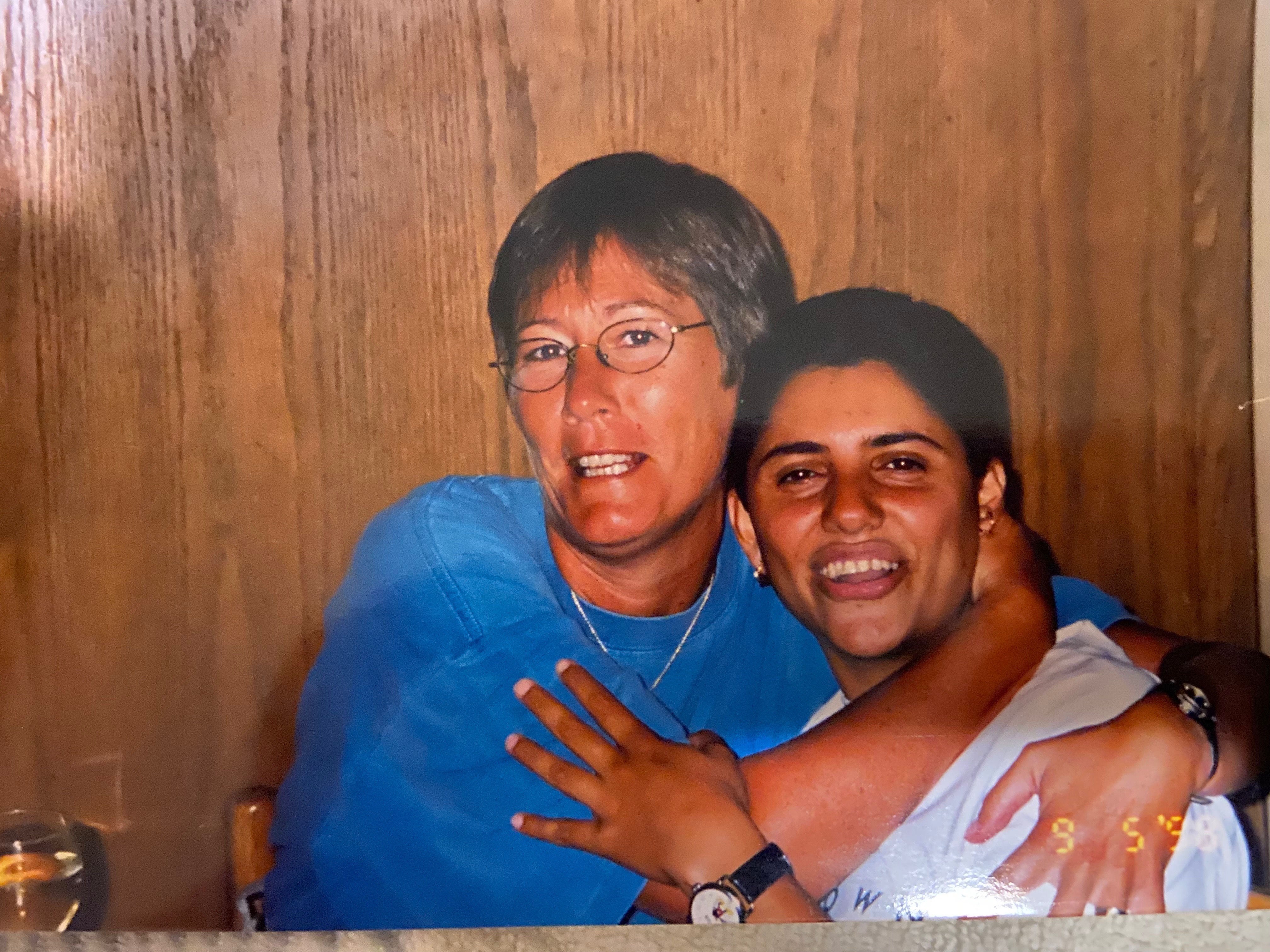 I met Bonnie in Costa Rica it seems like a lifetime ago but always fresh in my memory so many wonderful and cherish moments with her, with Ronda and close friends, and her family, and from that moment on she became one of my favorite human beings, and even though we didn’t see each other for many years, she always has and forever will be in my heart as one of the most special, kindest, lovely and smart woman I’ve ever met