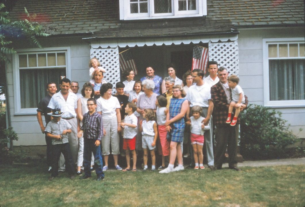 Clinebell (maternal family) reunion at grandparents' home in Keizer, Oregon