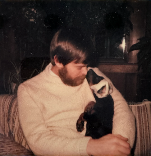 Dad and Jamie Sue when she was a puppy. ❤️