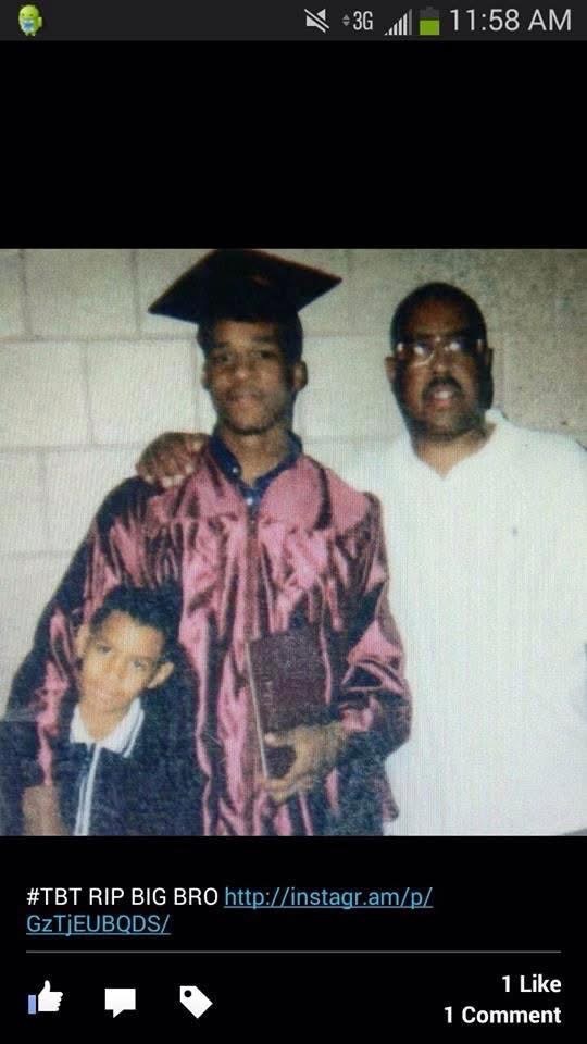 Daddy with two of his sons 💕
