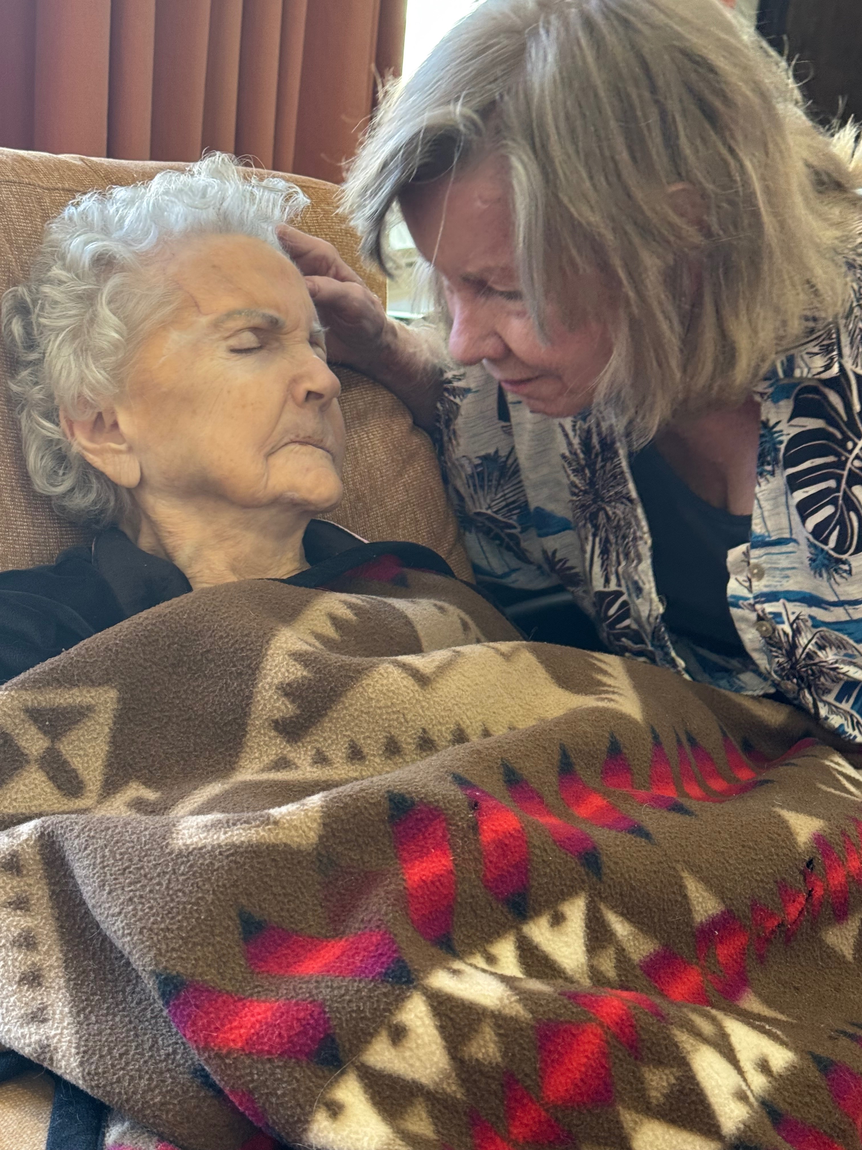 March 16, 2025 Jan and Momma Aunt Jan saying their I love you and saying goodbuy as they head back to Stillwater.  The love on both their faces is precious