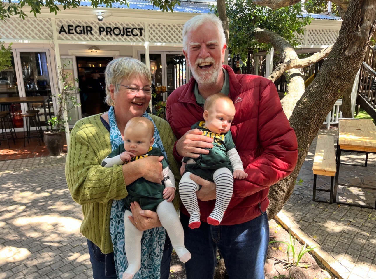 Dave and Renee celebrating my dads birthday with us at Aegir last year… and meeting my twins after having married Niko and I in 2015 🥰