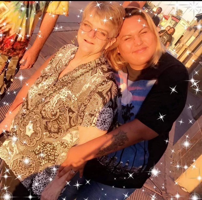 Nana and my beautiful Auntie Mia β€οΈ