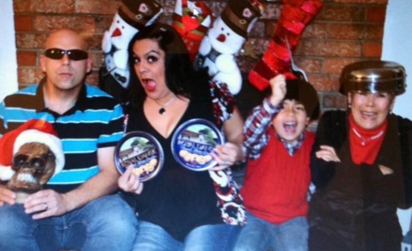 Christmas pic 🌲
Gloria always has a great sense of humor and was never afraid to laugh or be silly.