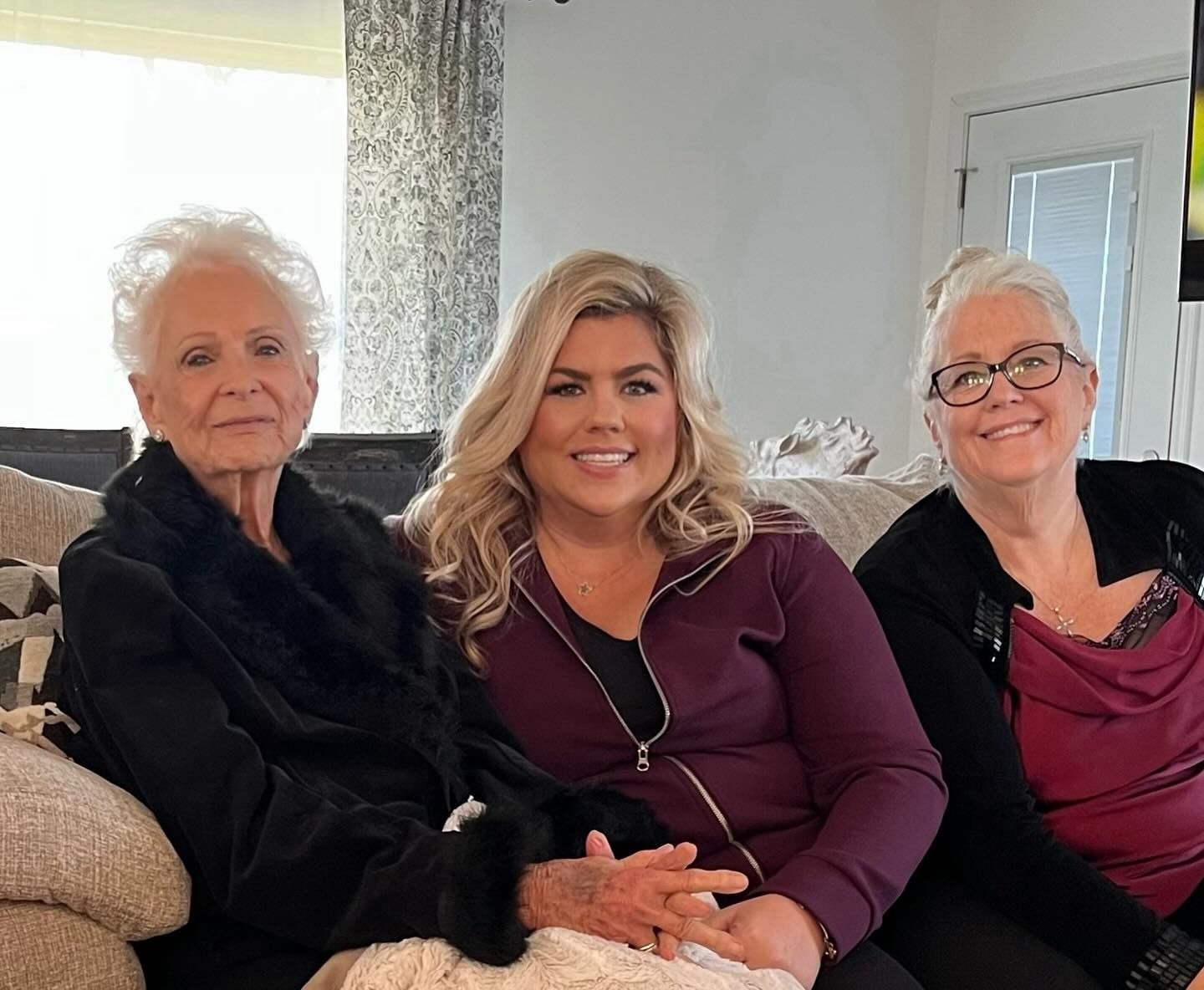 Christmas 2023- Carol, Lauren and Kaja at Laurens home in Tolar, Texas
