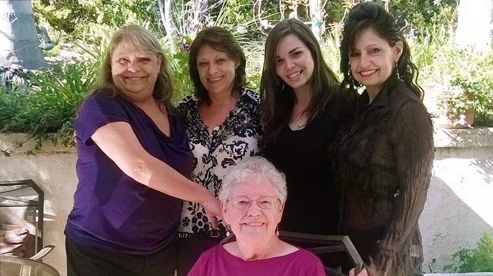 Mom, Linda, Laura, Sarah and Lisa