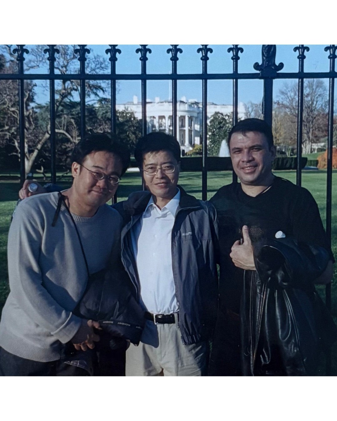 Mozart with very good friends from the University of Totonto at a conference.
Kim, Rongbing, e Mozart in the photo.