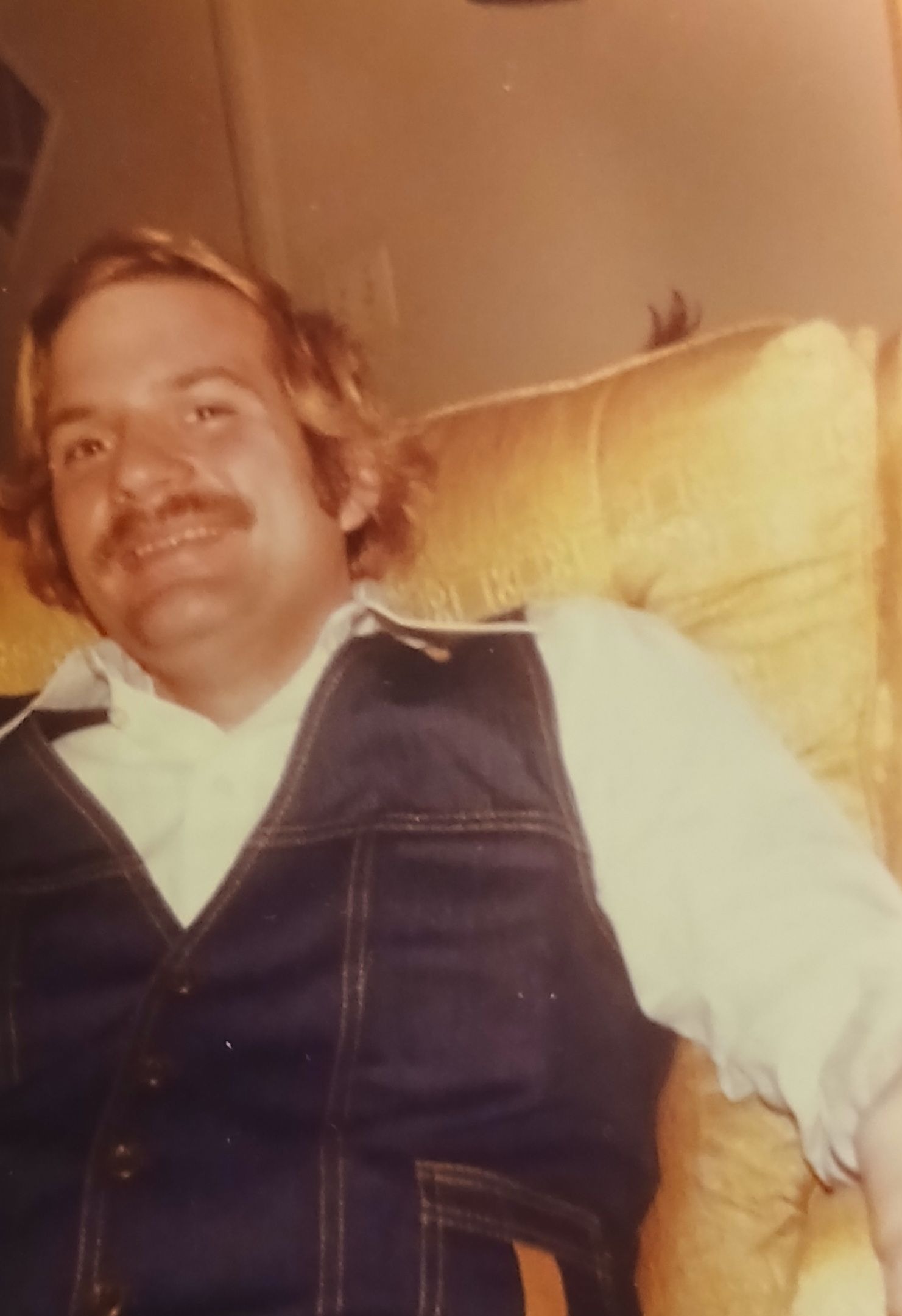 Robert
Wichita Falls, Texas 1977