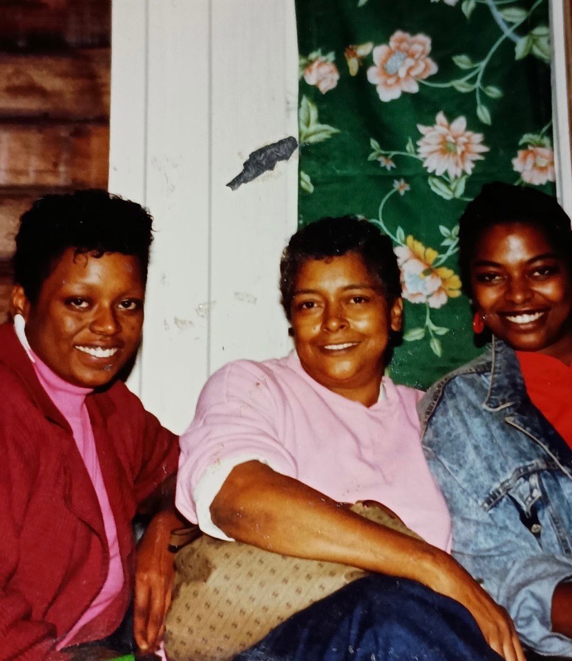 Grandma and her 2 daughters Mary(deceased)  & Selena. 
