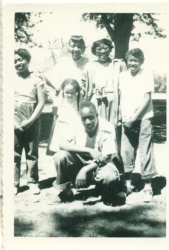 Marilyn and her 5 siblings: Melvin, Patricia, Marisala, Joanne, and Elaine.