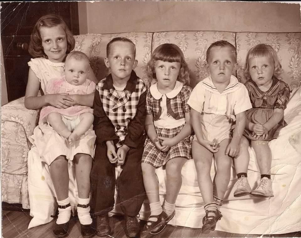 L to R: Joyce holding Janet, Danny, Gloria, Donny and Linda (thank you Daniel Pickard)