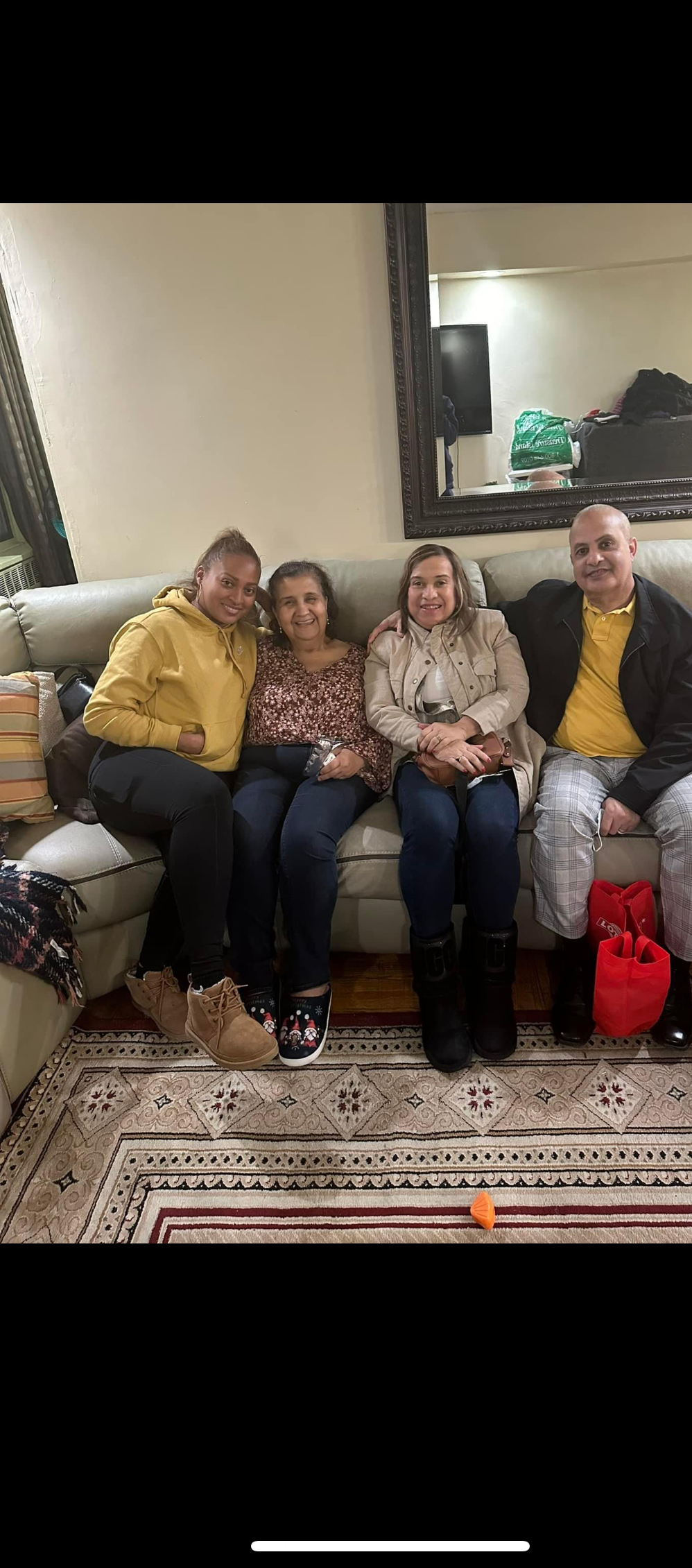 Mi querida Nelly, extrañaré muchísimo nuestras conversaciones, pero estoy segura que usted descansa en paz, usted solo está en un sueño profundo esperando por ese gran día donde nuestro señor Jesucristo vendrá a revivir a los seres que ya han partido y usted dejó este mundo con este conocimiento. 1 Tesalonicenses 4:13 al 18. 