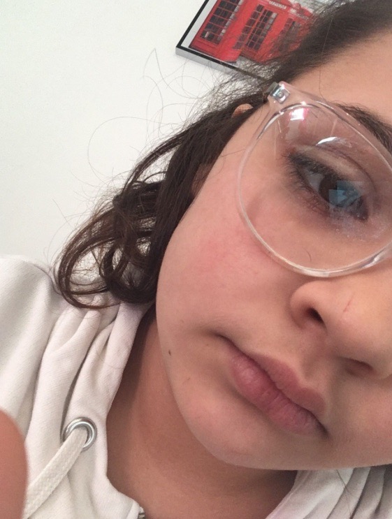 Je ne connais pas alessia je les connu grâce a Instagram quand je les vue j ai vue que s était une fille formidable un vrais petit ange j ai vécu la même chose moi aussi je ses se que sa fais .Courage a tes chère parents repose en paix .j aurais voulu te connaître pour qu’on discuté de la situation . Mes ses pas grave toute mes condoléance I live you alessia😭😭
