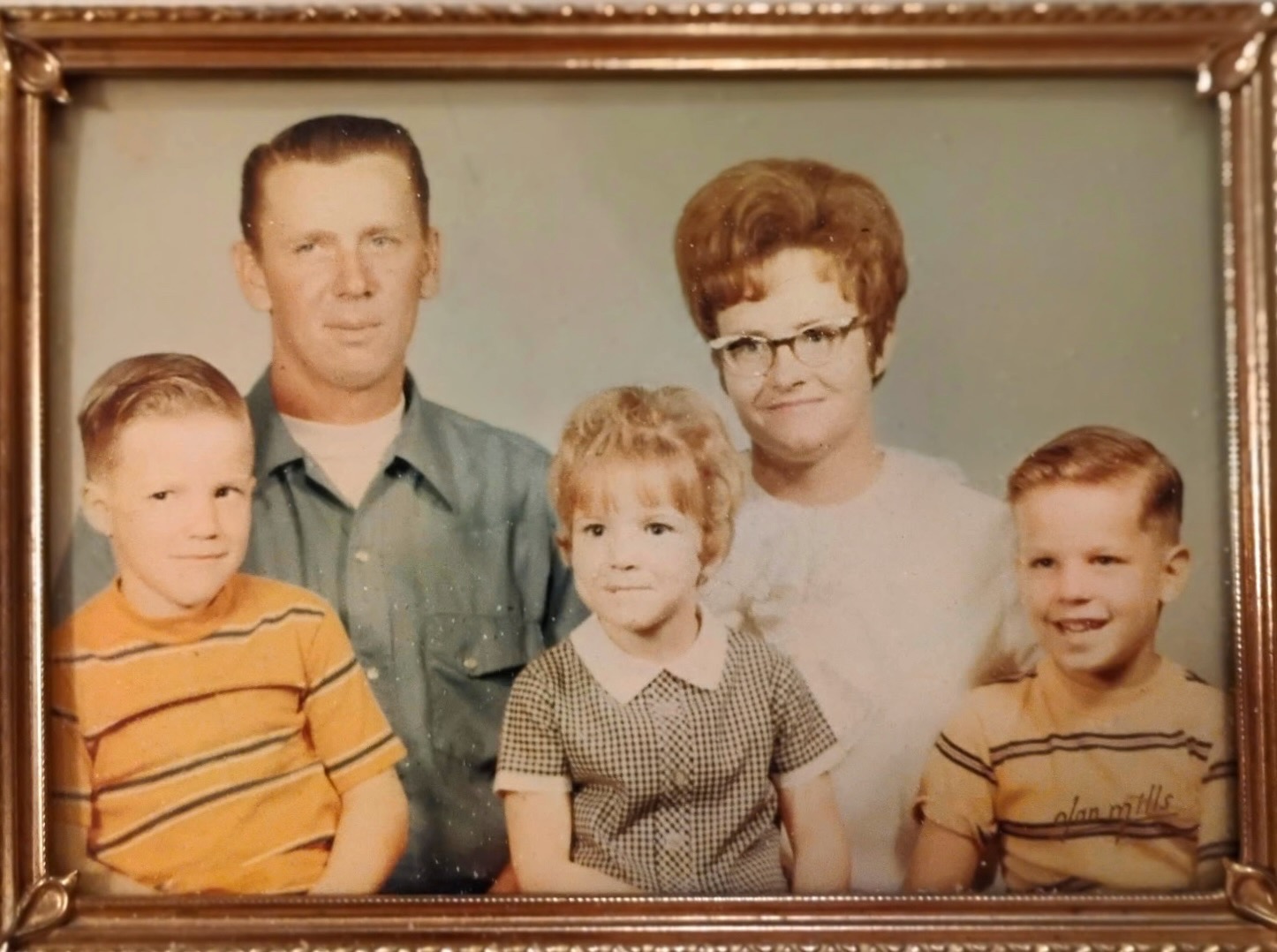 Roger and Joyce Strader, 
with their three children~
Pride, Sunny and Roger “Jr.”