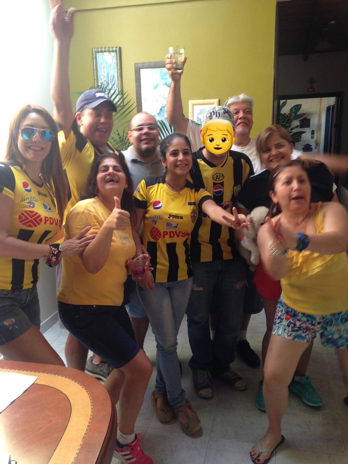 Siempre con su Aurinegro 🖤💛