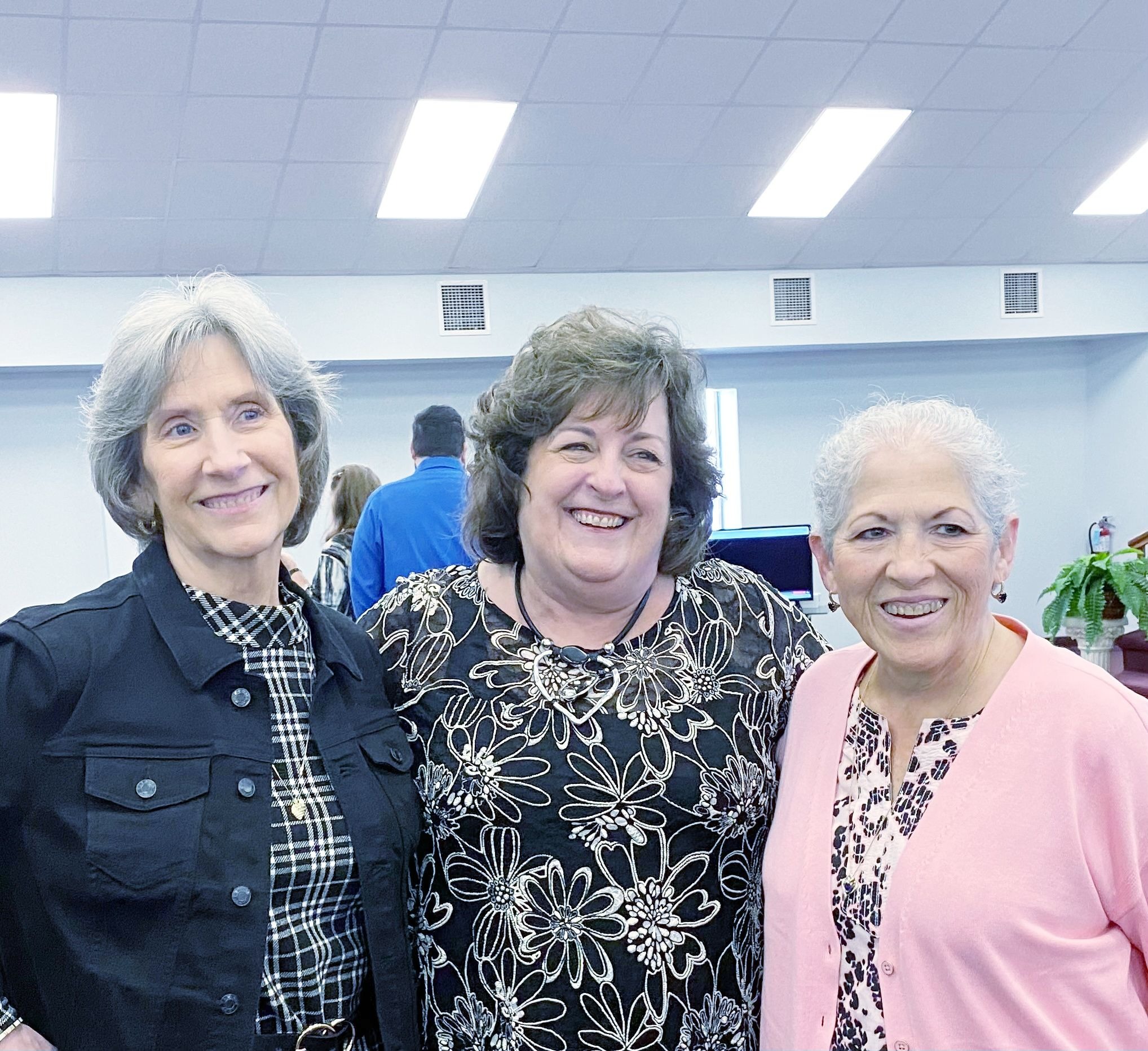 Pam, Carol Rogers, Teresa Hanson Fall 2022